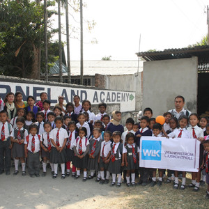 Wennrstrm Ljuskontroll AB - sponsorer i skolprojekt KBA Indien - Swed-Asia Travels